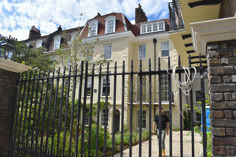London Blue Plaque Chelsea Walk